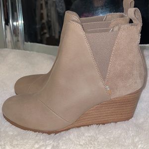TOMS Kesley Wedge Boots